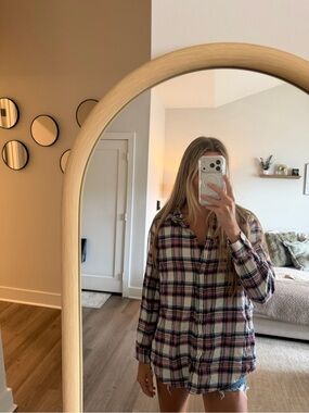 Casual Plaid Button-Up Shirt in White, Navy & Pink